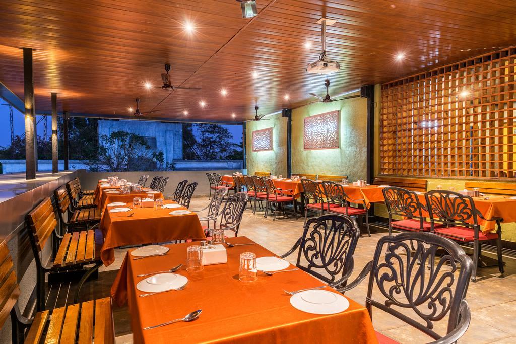 Treebo Premium Grand Emerald Pimpri-Chinchwad Exterior foto